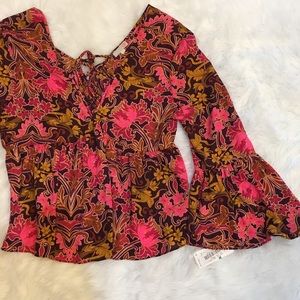 Gianni Bini bell sleeves floral shirt
